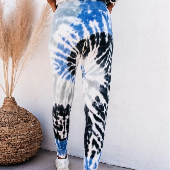 Blue, white, and black tie dyed lounge jogger - Picture 4 of 7